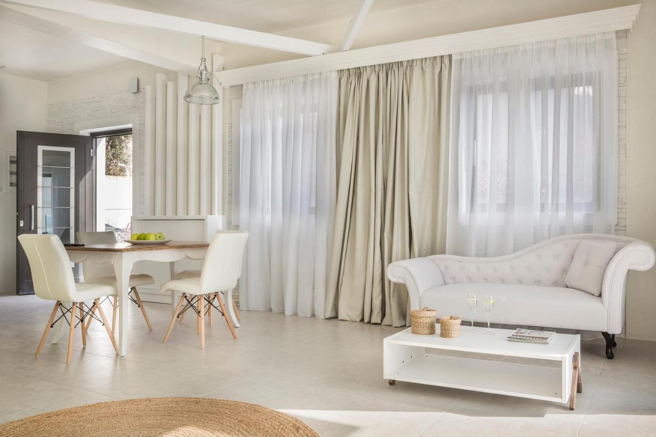 Suites Minetos Vlachata Exteriör bild